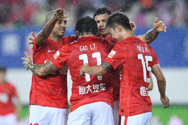 JJB官网-广州队三叉戟首次合体发威 八冠王终于获中超首胜