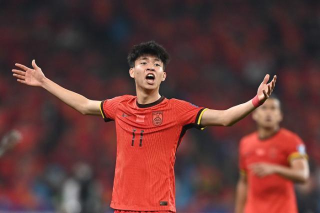 竞技宝网址-王钰栋的天花板,不在球场上,而在他所处的环境里